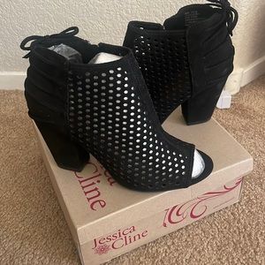 7 1/2 Jessica Cline Bootie